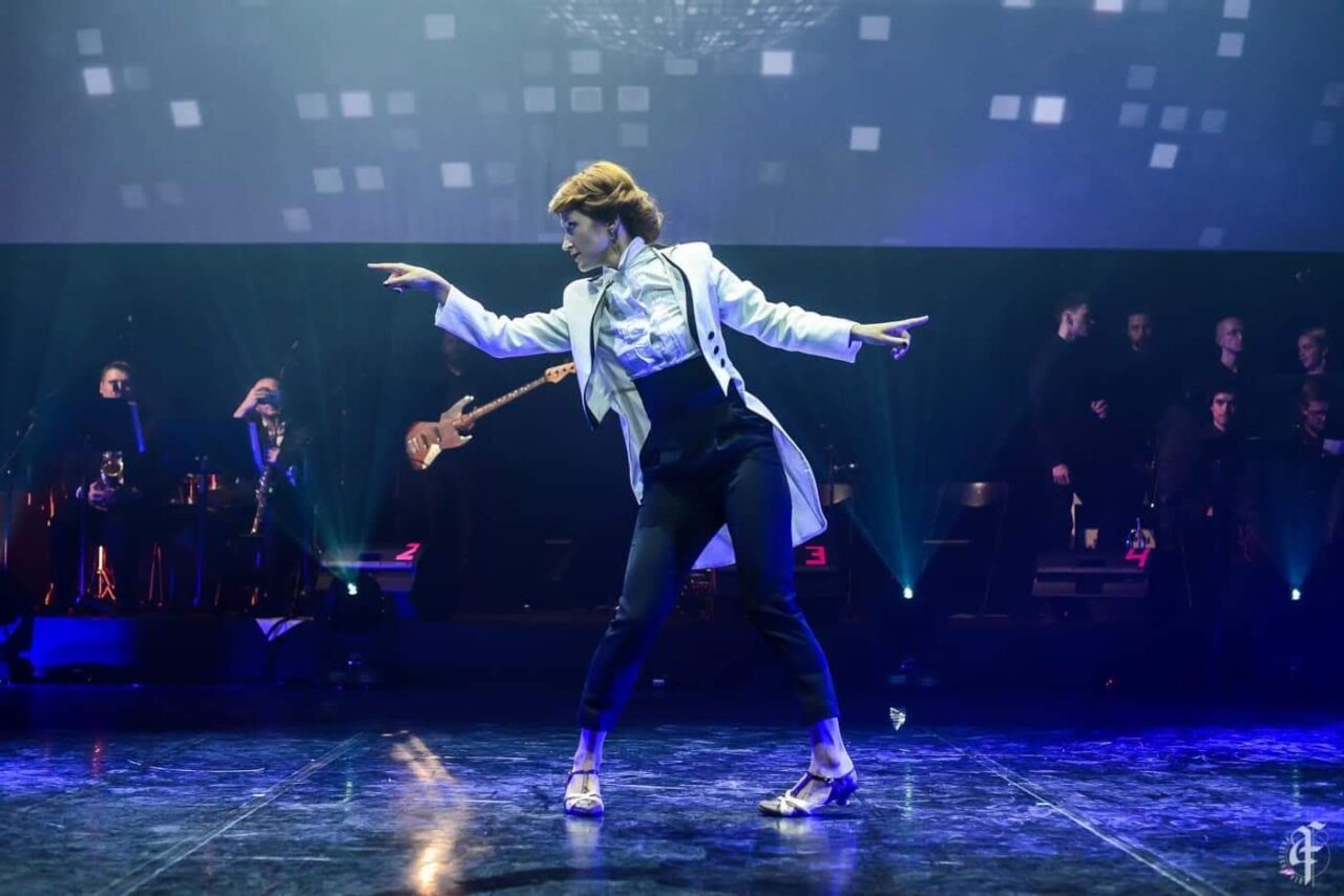 Ksenia Parkhatskaya uses expressive arms and the power of look during the performance 